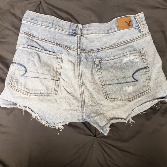 Shorts - Picture 2 of 3